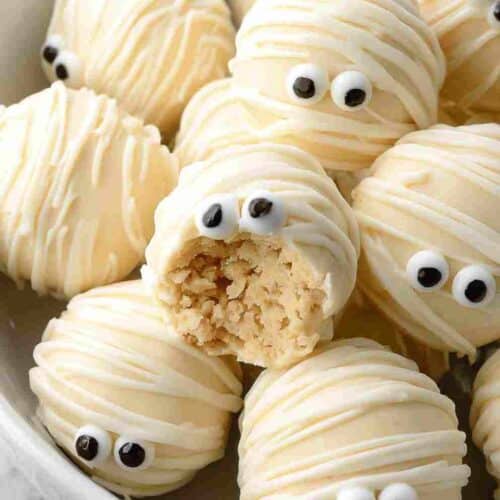 Easy Halloween Desserts: Mummy Oreo Balls Recipe