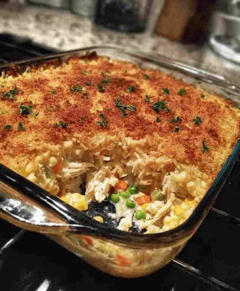 Hashbrown Chicken Casserole: A Creamy, Cheesy Family Favorite