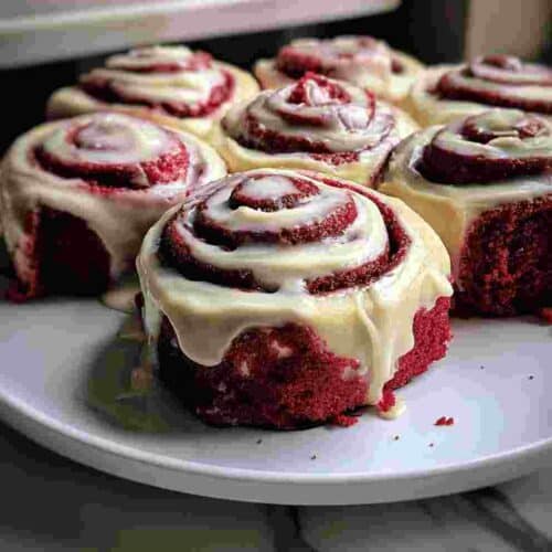 Red Velvet Cinnamon Rolls Easy Dessert Recipe for Breakfast Blis